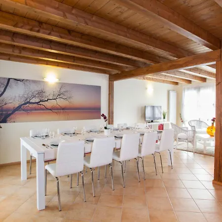 Beautiful In With Pool Tatil Evi